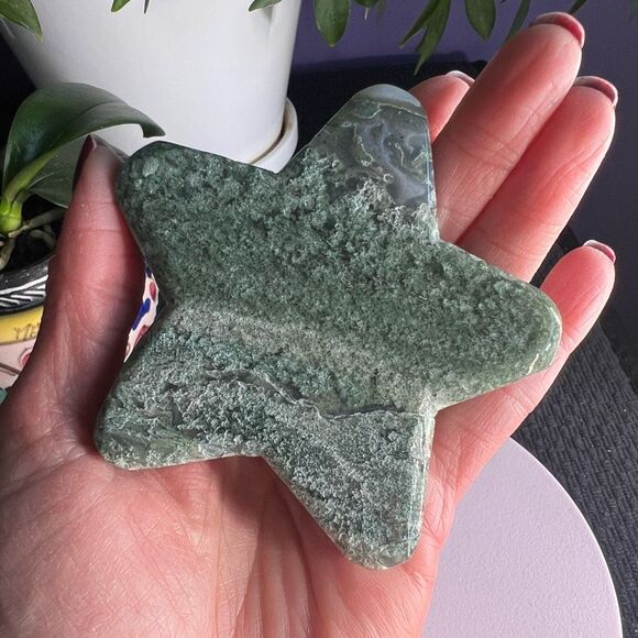 Moss Agate Crystal Star Carving (3) - Picture 2 of 10